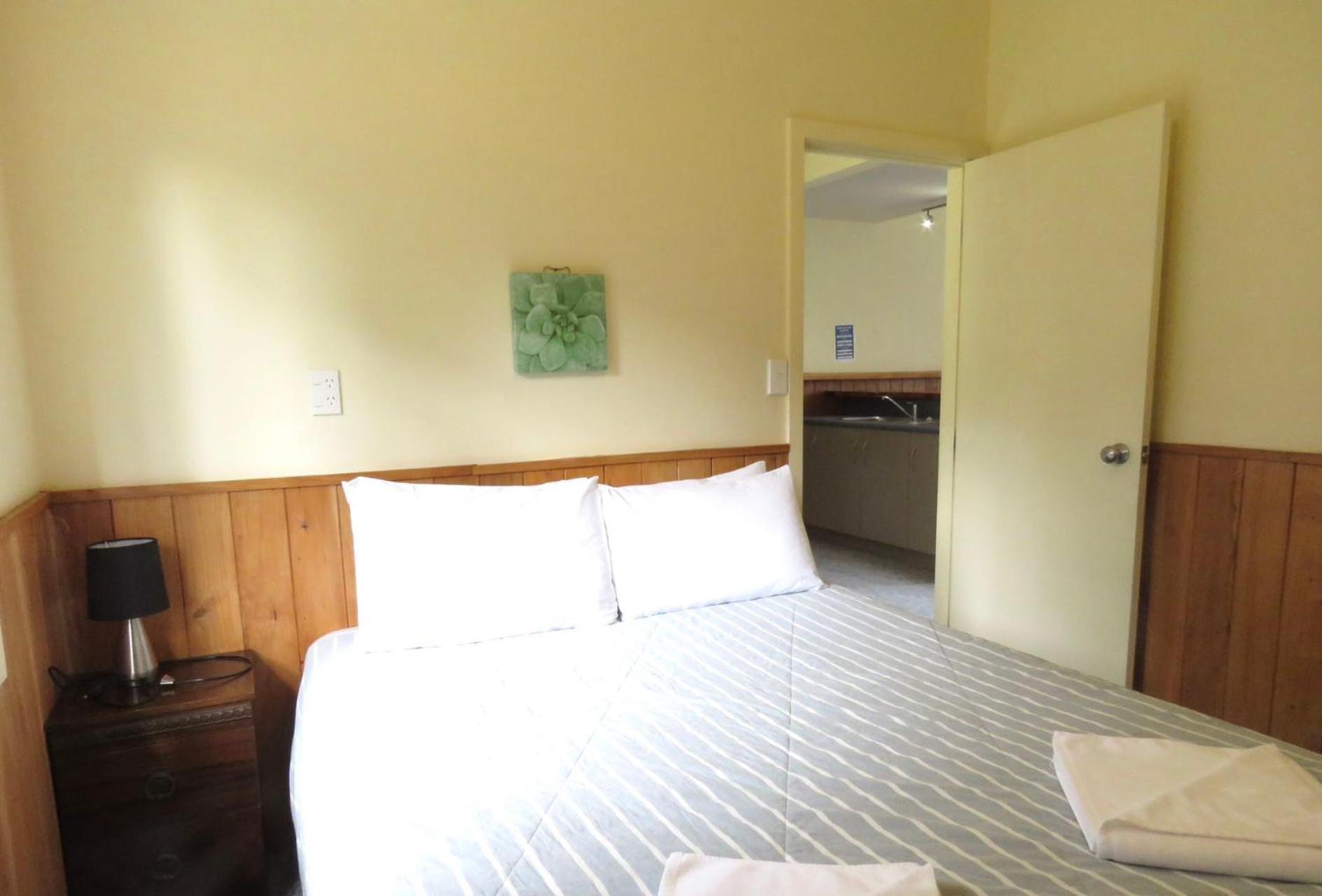 Mystery Creek Motel Rukuhia Exterior foto